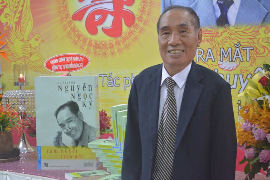  “Tâm huyết trao đời” – bài ca sư phạm bằng chân của nhà giáo Nguyễn Ngọc Ký