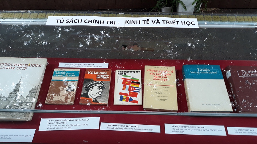 Tuần lễ sách Nga chào đón 100 năm Cách mạng  Tháng Mười
