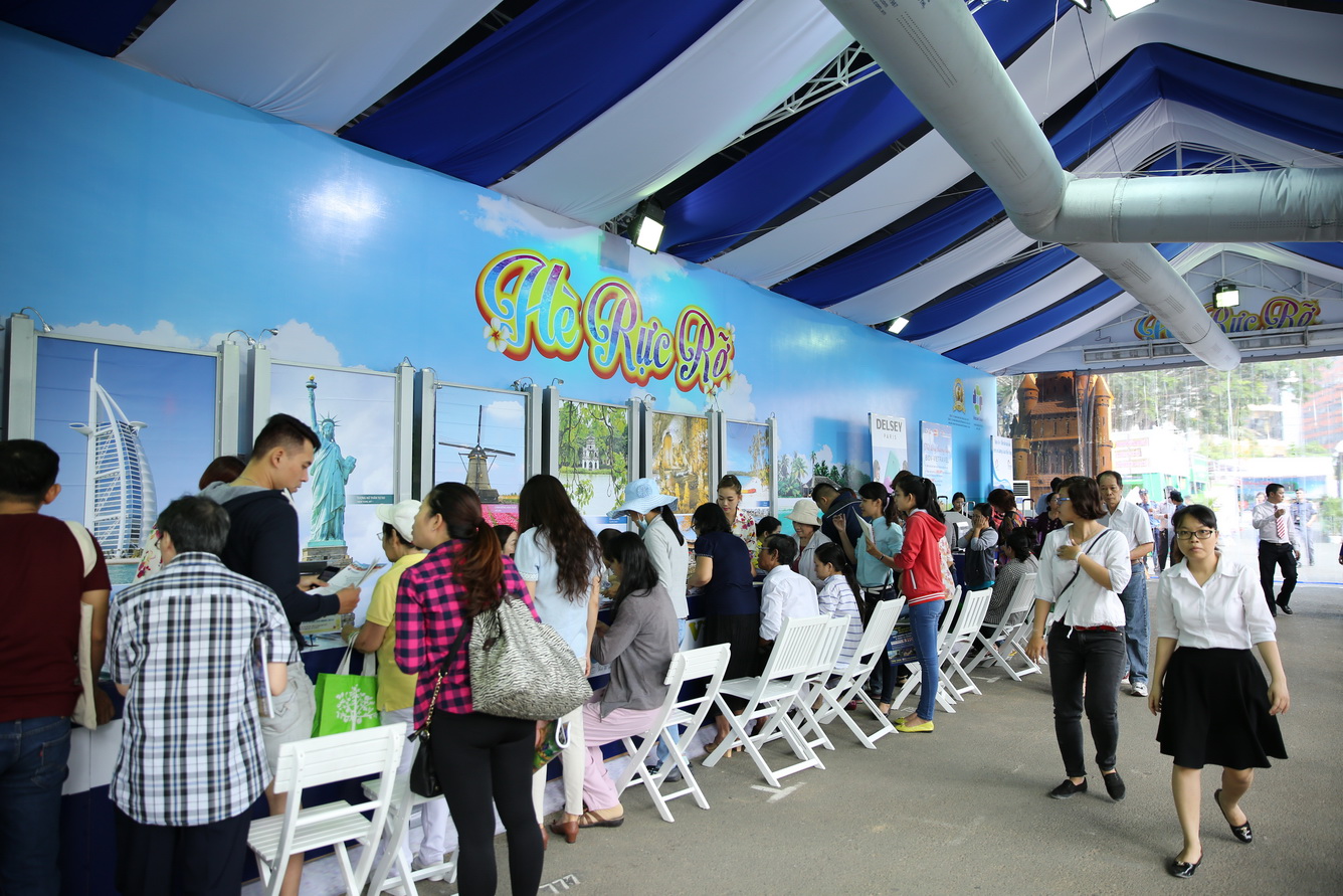 Nhiều quà tặng, tour giảm giá tại Ngày hội du lịch TP HCM