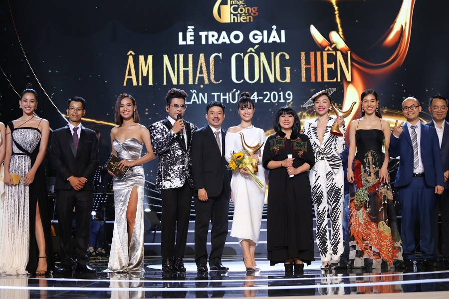 Hà Anh Tuấn lập cú “đúp” tại giải âm nhạc Cống hiến 2019