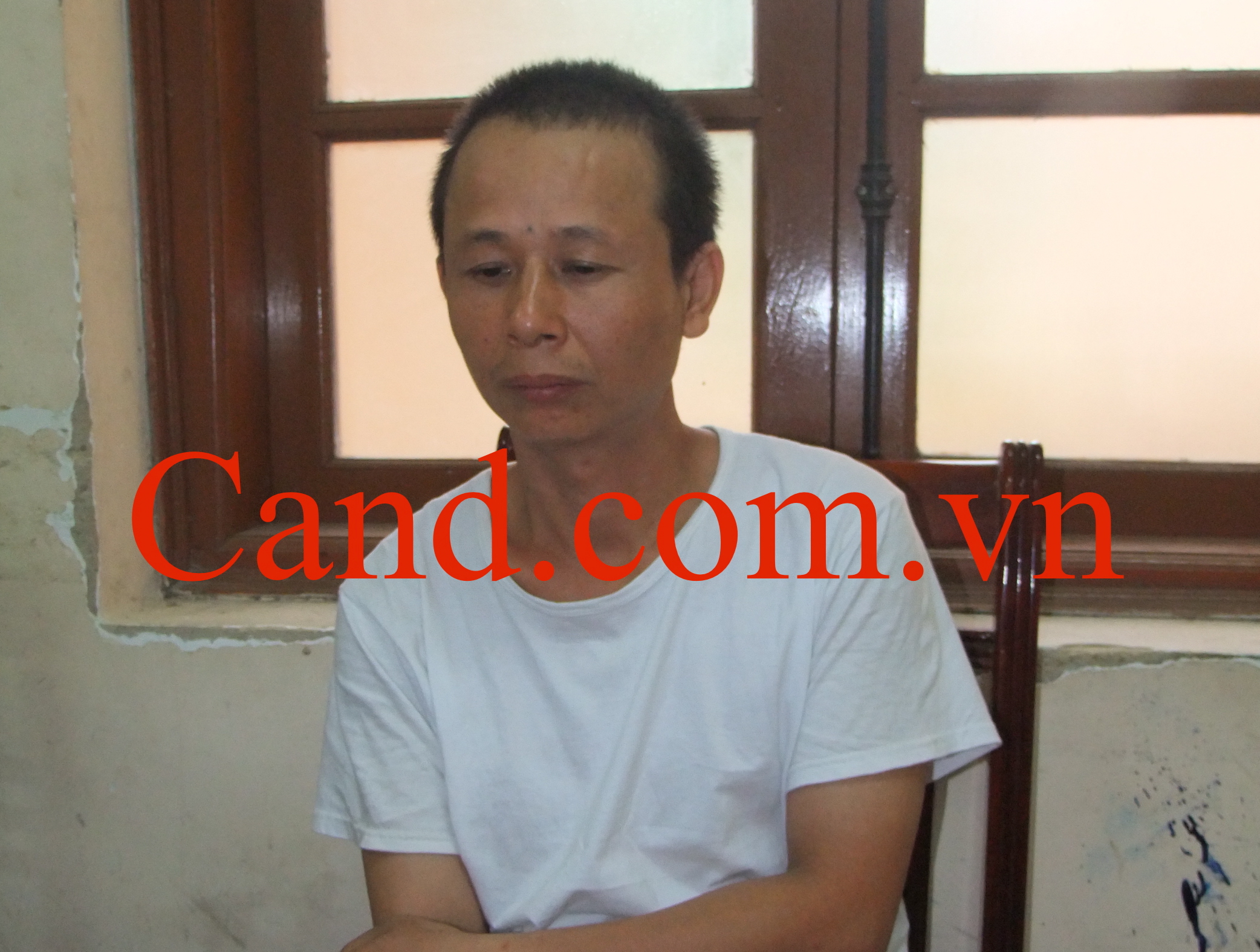 Vào viện chăm bố đẻ tranh thủ trộm tiền, vàng