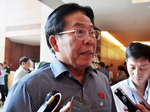 Vụ “nước mắm nhiễm asen”: Nên tạm thời đình chỉ hoạt động của Vinastas