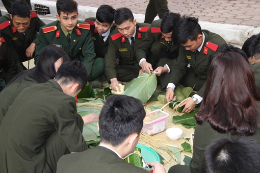 Xuân Đinh Dậu ấm áp với học viên An ninh trực Tết