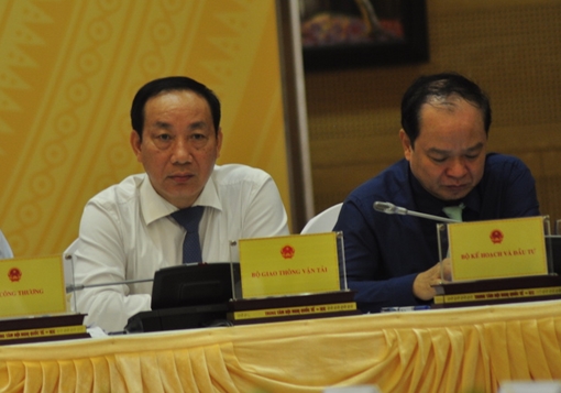 Bảo đảm cạnh tranh lành mạnh giữa Grab, Uber với taxi truyền thống