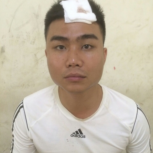 Khởi tố đối tượng dùng gậy đánh golf tấn công CSGT