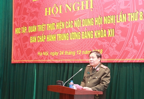 Nắm chắc những vấn đề cốt lõi của Nghị quyết Trung ương 8