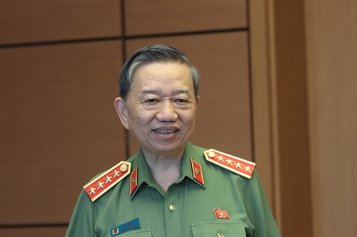 Bộ trưởng Tô Lâm gửi Thư khen các đơn vị triệt phá đường dây sản xuất, mua bán xăng giả