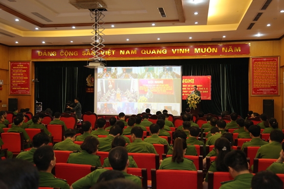 Bộ Tư lệnh CSCĐ phổ biến pháp luật cho cán bộ lãnh đạo chủ chốt