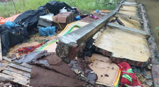 Sập tường sau cơn mưa lớn, 3 thợ xây tử vong