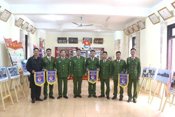 Trung đoàn CSCĐ Thủ đô tổ chức hội thi ảnh chào mừng Ngày thành lập Đảng