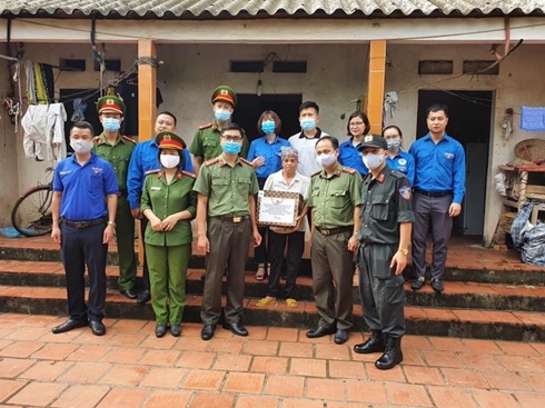 Trung đoàn CSCĐ Thủ đô tổ chức nhiều hoạt động chào mừng Ngày truyền thống CAND