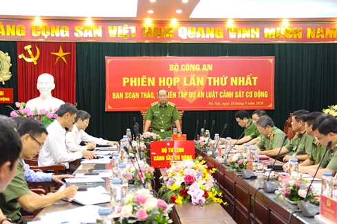 Tạo cơ sở pháp lý cho lực lượng CSCĐ thực thi nhiệm vụ trong tình hình mới