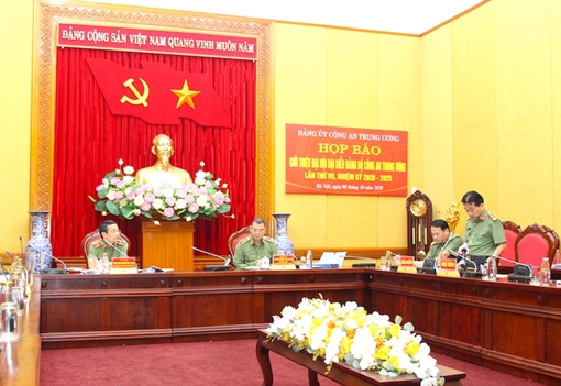 Lực lượng CAND đã tinh giản hơn 30.500 biên chế trong 5 năm qua