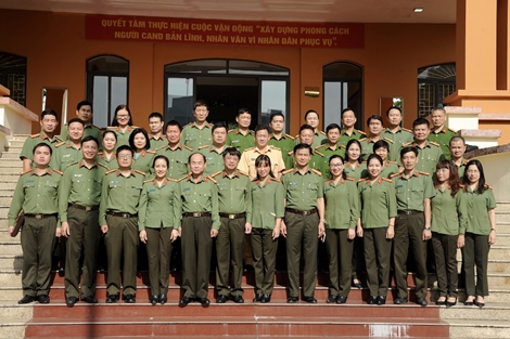 Thắm đượm nghĩa tình nơi vùng cao biên giới