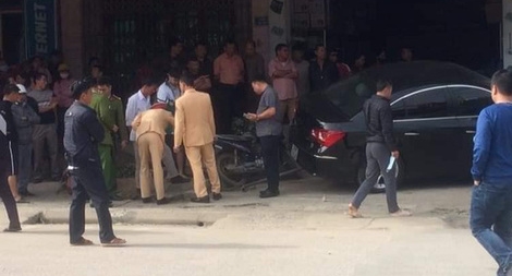 Tài xế không bằng lái điều khiển ô tô đâm tử vong hai cha con 