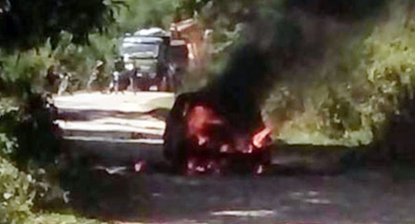 Kia Morning đang chạy bỗng cháy giữa trời nắng nóng