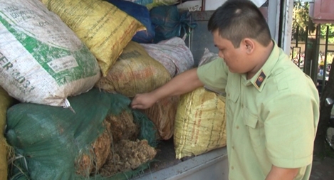 4 tấn mỡ bẩn chuẩn bị bán với giá bèo