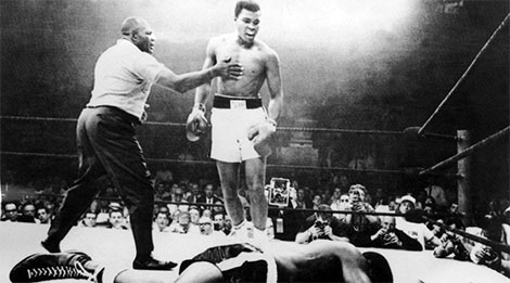 Huyền thoại quyền anh Muhammad Ali qua đời ở tuổi 74