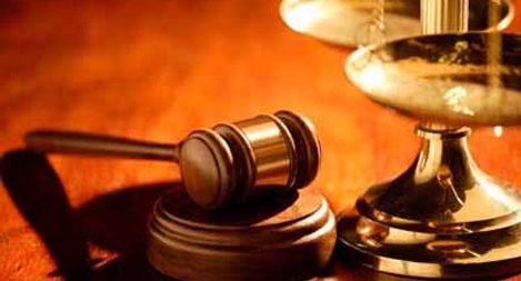 Khởi tố nguyên chi cục trưởng thi hành án dân sự