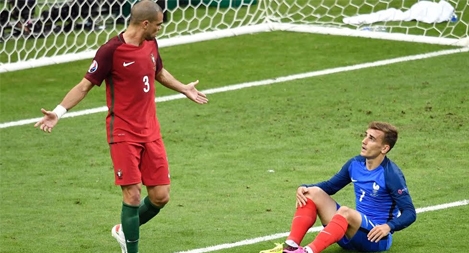 Nhìn lại EURO 2016: Một kỷ nguyên “kiểm soát” khép lại