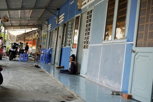 Người làng Vân không còn sống trong kỳ thị