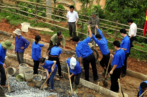 Giàu ảo ở nông thôn