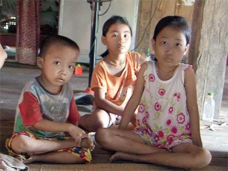 Xót thương hai cháu bé mắc bệnh máu nan y