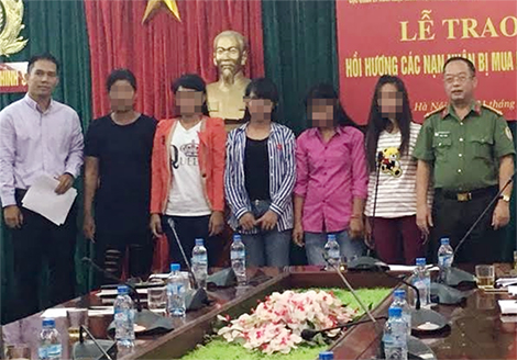 Giải cứu 5 phụ nữ, trẻ em người Campuchia bị bán ra nước ngoài