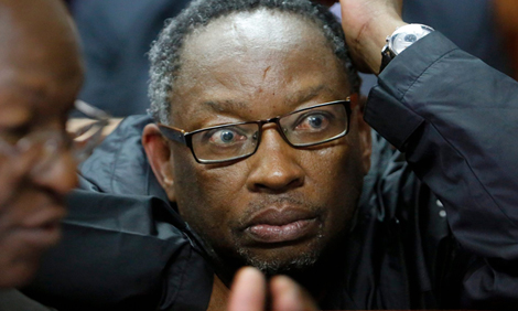 Trốn dưới gầm giường không thoát