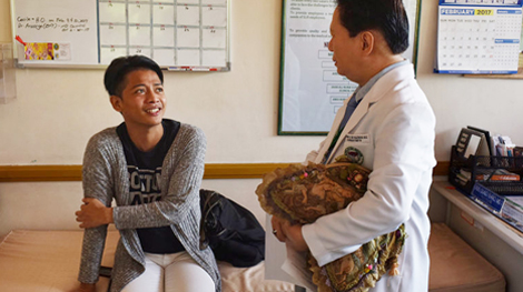 Hủy kế hoạch phát bao cao su cho học sinh