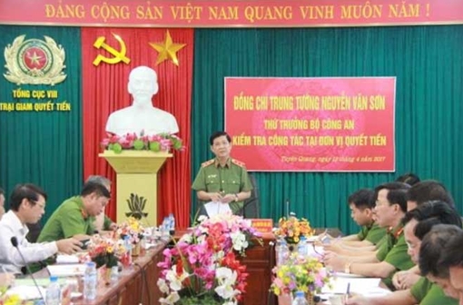 Thứ trưởng Nguyễn Văn Sơn kiểm tra công tác tại Trại giam Vĩnh Quang và Quyết Tiến
