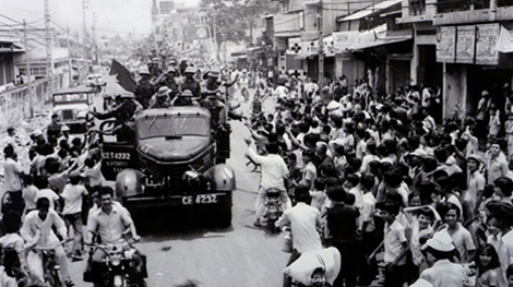 Lan man quanh tờ lịch 30-4