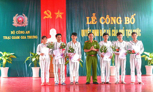 Ghi nhận ở một đơn vị hai lần được phong Anh hùng