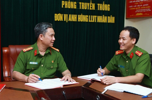 Những câu chuyện phá án nguy hiểm của Trưởng phòng Cảnh sát hình sự