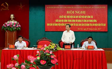 Tăng cường phối hợp, nâng cao hiệu quả trong công tác nội chính và phòng, chống tham nhũng