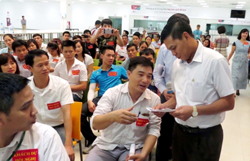 Chủ tịch UBND TP Hải Phòng đối thoại trực tiếp với Công nhân lao động