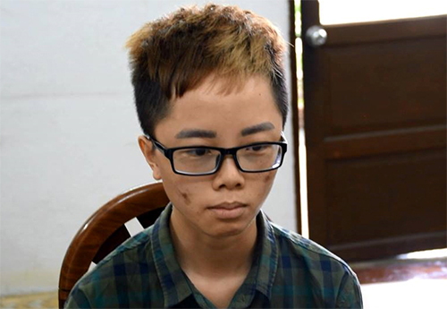 Dùng CMND giả lừa chiếm đoạt hàng trăm triệu đồng