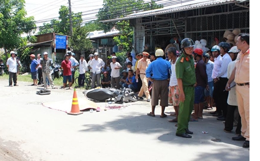 Va chạm với xe hành hương, người đàn ông chết thảm