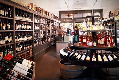 6 nhóm hành vi vi phạm quy định pháp luật về kinh doanh rượu