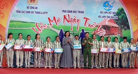 Thắp lên “ước mơ ngày trở về” cho những “bóng hồng” lầm đường lạc lối