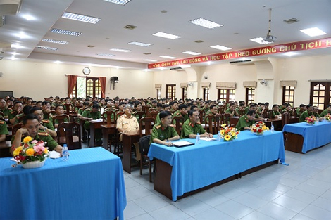 Bế giảng lớp bồi dưỡng nghiệp vụ công tác kiểm tra của Đảng trong CAND khu vực phía Nam