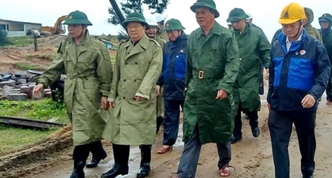 Phó Thủ tướng Trịnh Đình Dũng chủ trì Hội nghị trực tuyến ứng phó bão Damrey