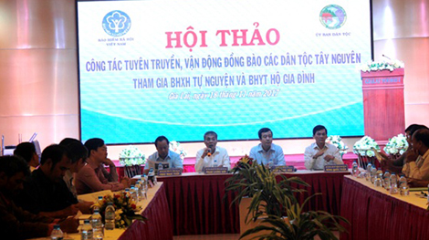 Vận động đồng bào các dân tộc Tây Nguyên tham gia BHXH tự nguyện