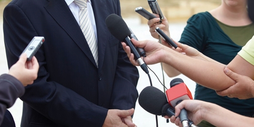 Tránh dùng tiền để xử lí khủng hoảng truyền thông