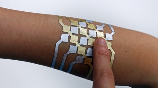 Hình xăm cảnh báo ô nhiễm