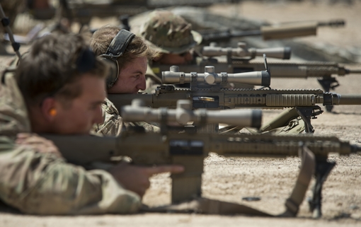 Bộ Quốc phòng Mỹ bị kiện vì tắc trách trong kiểm soát súng