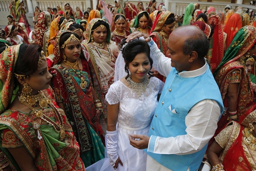 Mahesh Savani: Ông "bố vợ" vĩ đại nhất hành tinh