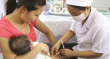 Tăng cường phòng bệnh sởi và ho gà ở trẻ chưa đến tuổi tiêm chủng