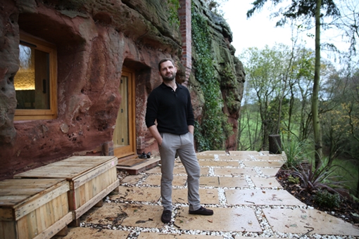 Biến hang động thành biệt thự sang chảnh