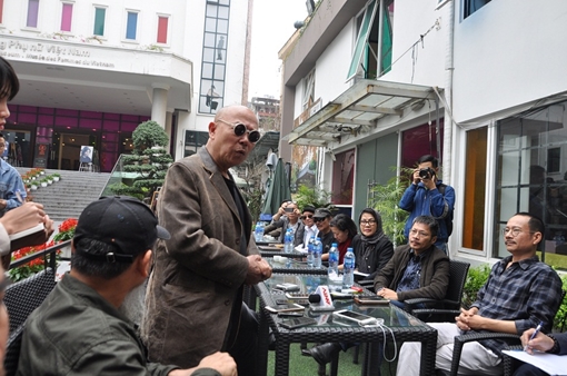 Họa sĩ nổi tiếng tố tranh giả, tranh nhái